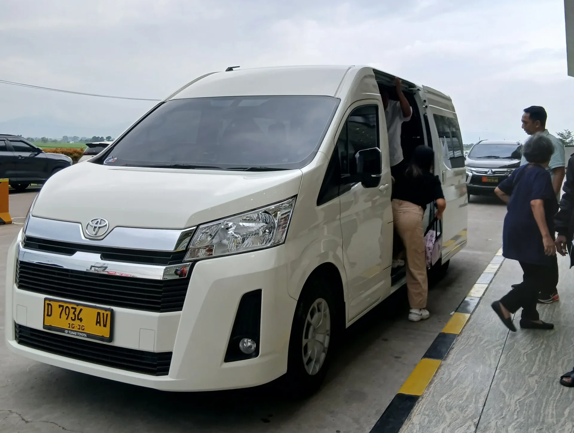 jakarta airport to bandung private transfer