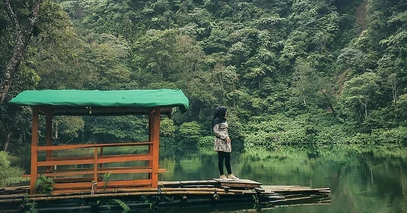 Telaga Warna Puncak